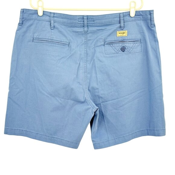 Wrangler Men's Regular Fit Medium Stretch Blue Shorts Size 38 Inseam 7" NWT - Picture 2 of 10